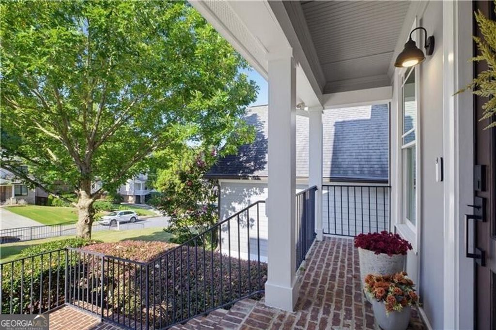 1090 Mendell Circle NE, Atlanta, GA 30319 — photo 4
