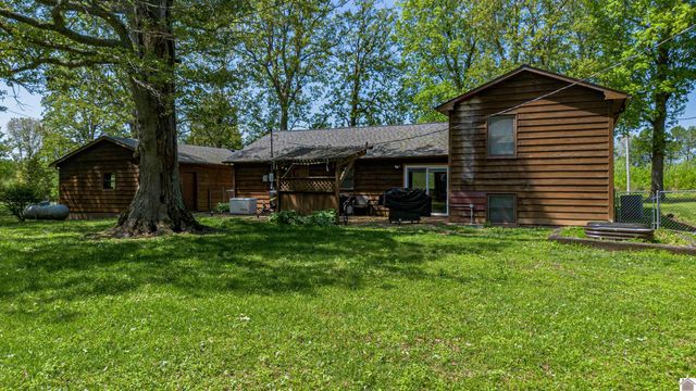 381 Foust Sledd Road, Benton, KY 42025