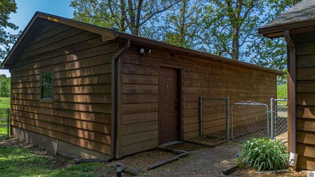 381 Foust Sledd Road, Benton, KY 42025