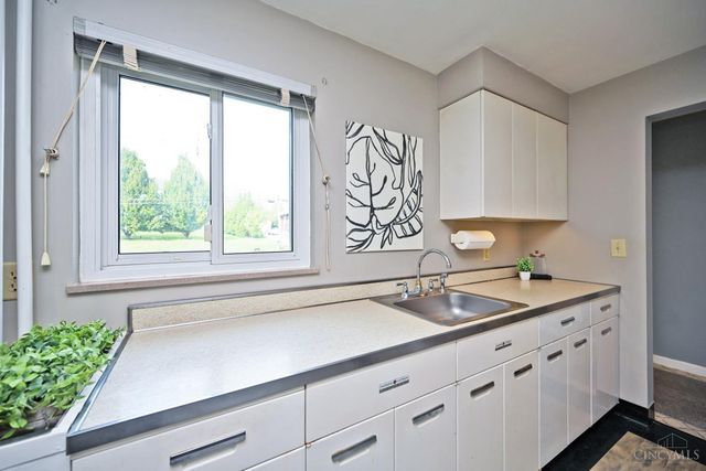 3673 Boomer Road, Cincinnati, OH 45247