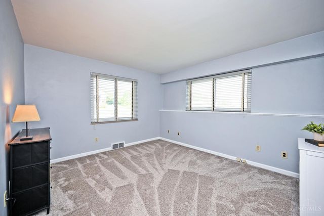 3673 Boomer Road, Cincinnati, OH 45247
