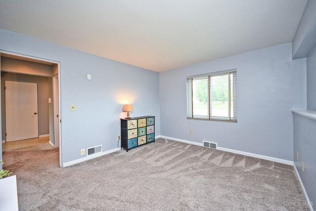 3673 Boomer Road, Cincinnati, OH 45247