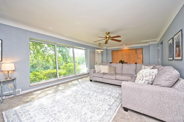 3673 Boomer Road, Cincinnati, OH 45247