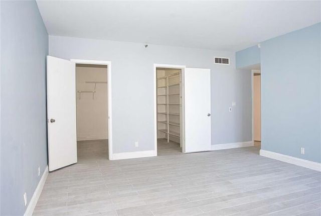 19355 Turnberry Way 3d, Miami, FL 33180