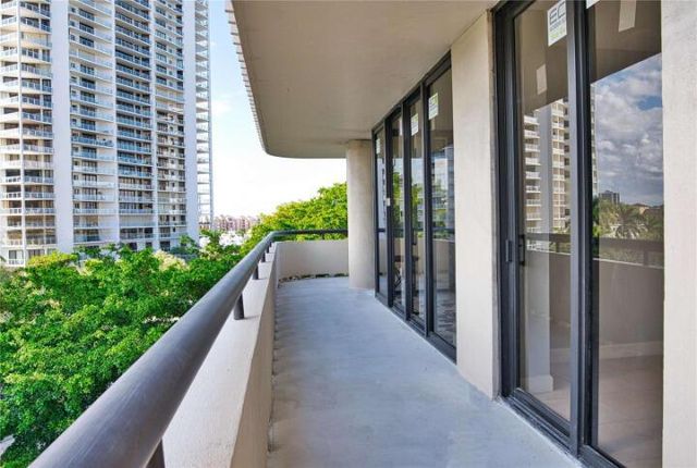 19355 Turnberry Way 3d, Miami, FL 33180