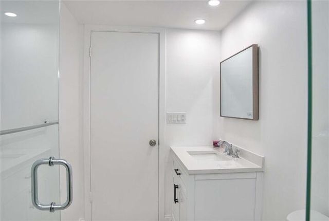 19355 Turnberry Way 3d, Miami, FL 33180