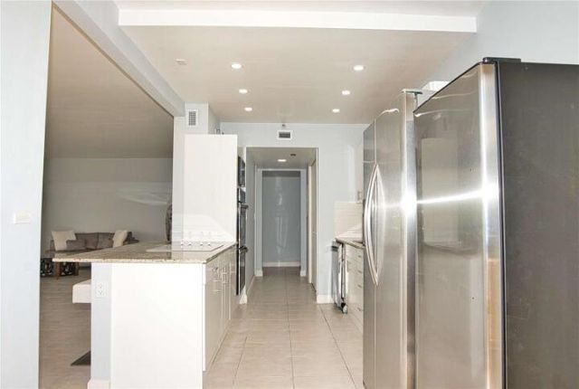 19355 Turnberry Way 3d, Miami, FL 33180
