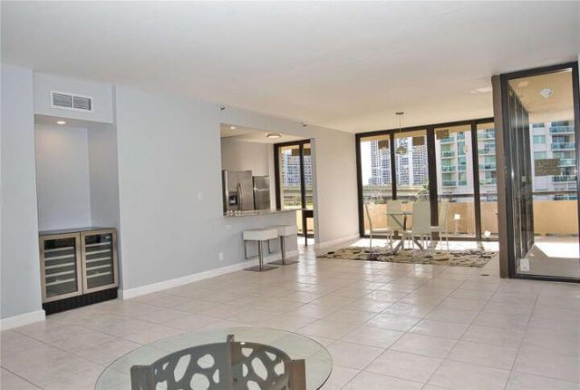 19355 Turnberry Way 3d, Miami, FL 33180