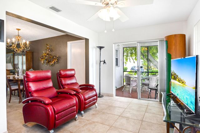 2113 SW 15th Street, Boynton Beach, FL 33426