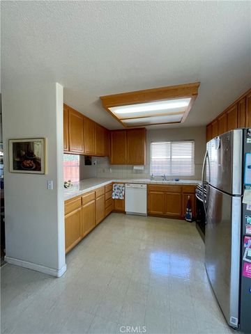 1937 Jurgensen, Merced, CA 95341