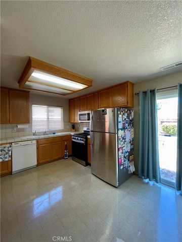 1937 Jurgensen, Merced, CA 95341