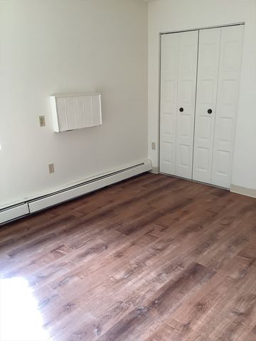 50 Cambridge Road 114, Woburn, MA 01801