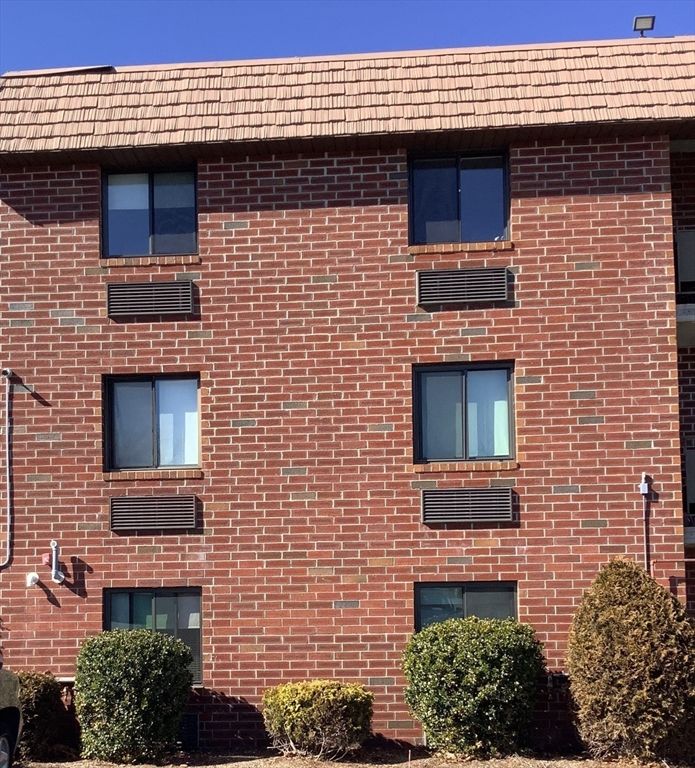 50 Cambridge Road 114, Woburn, MA 01801