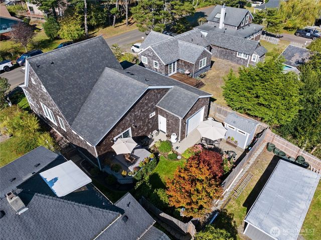 1512 S Ocean Beach BLVD, Long Beach, WA 98631