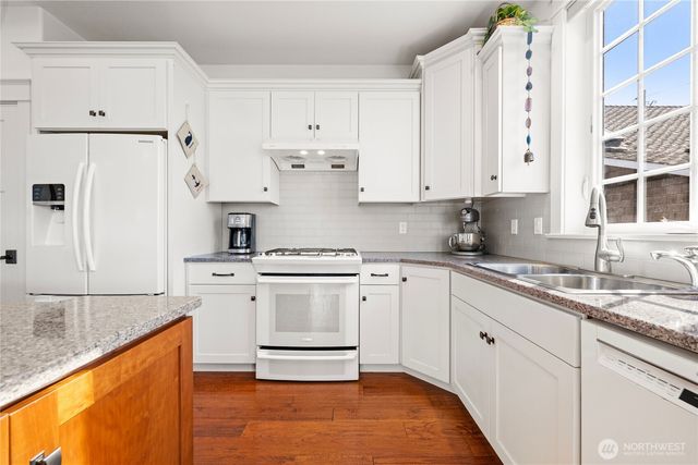 1512 S Ocean Beach BLVD, Long Beach, WA 98631