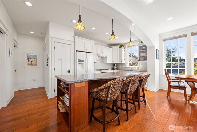 1512 S Ocean Beach BLVD, Long Beach, WA 98631