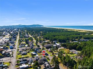 1512 S Ocean Beach BLVD, Long Beach, WA 98631