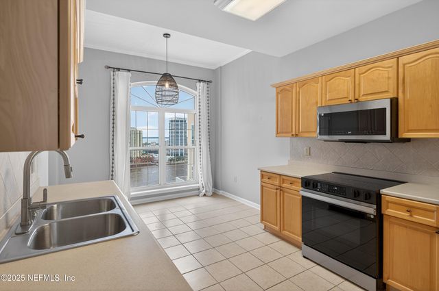 400 E BAY Street PENTHOUSE 3, Jacksonville, FL 32202