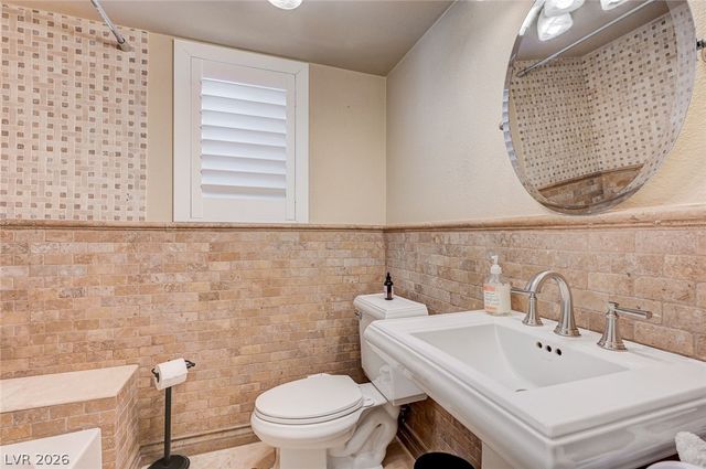 3880 Leisure Lane, Las Vegas, NV 89103