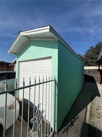 5239 Fostoria Street, Cudahy, CA 90201