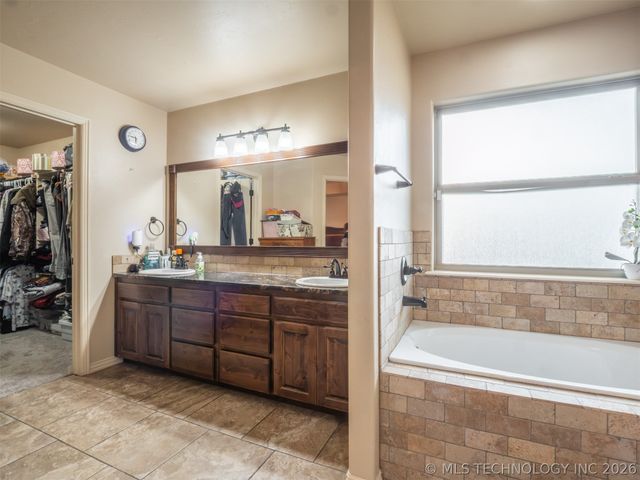 1400 Monarch Drive, Mcalester, OK 74501