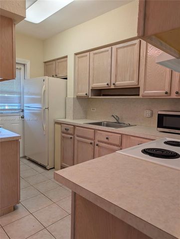 6580 Santona Street A34, Coral Gables, FL 33146