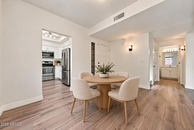 5640 E BELL ROAD -- 1031, Scottsdale, AZ 85254