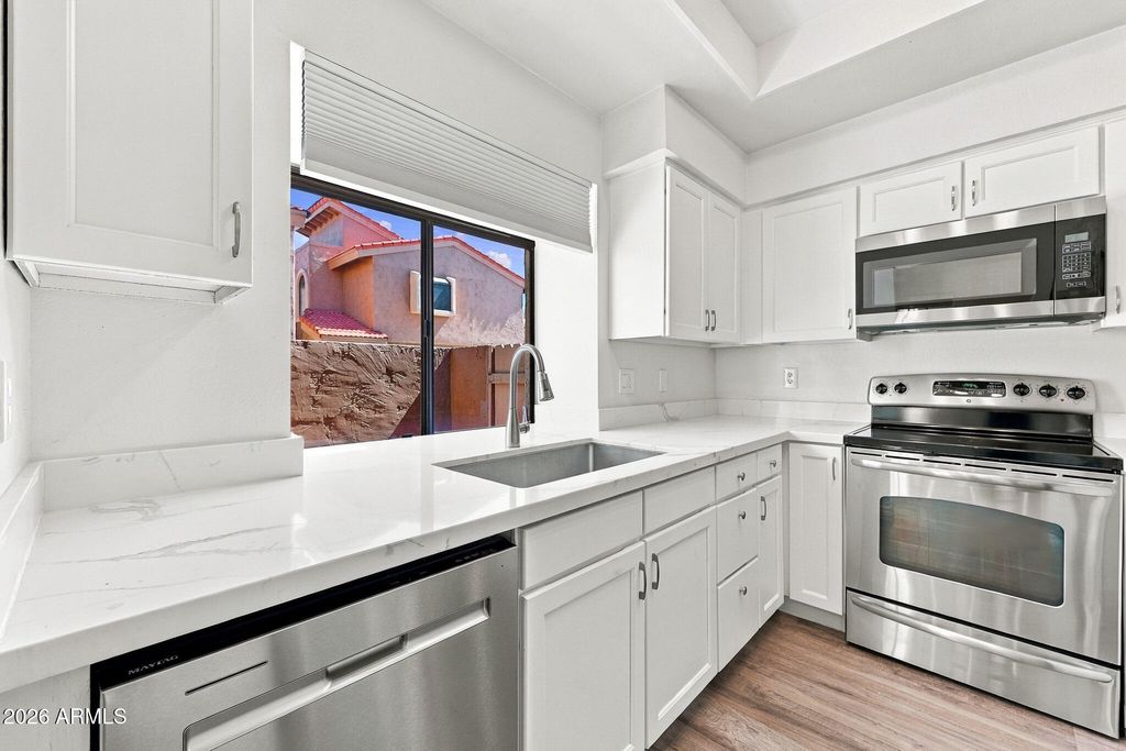 5640 E BELL ROAD -- 1031, Scottsdale, AZ 85254 — photo 3