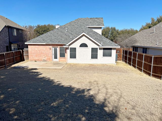 529 Continental Drive, Lewisville, TX 75067