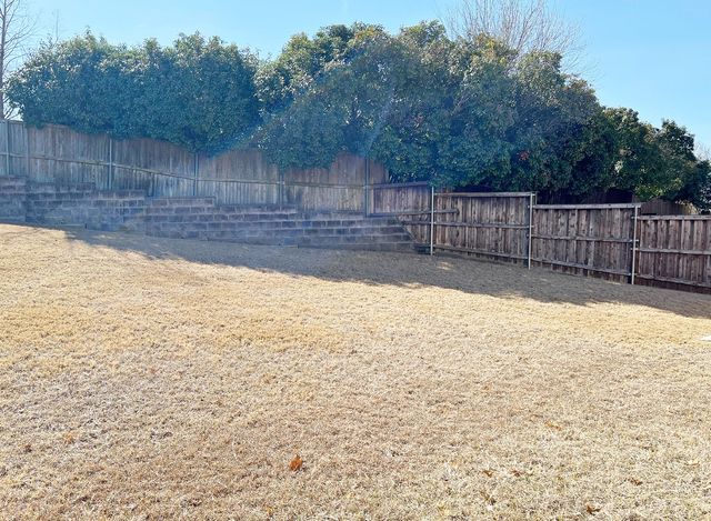 529 Continental Drive, Lewisville, TX 75067