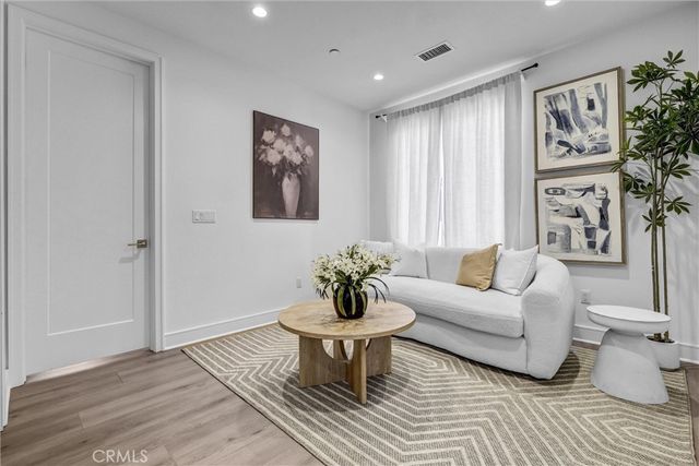 155 Linda Vista, Irvine, CA 92618