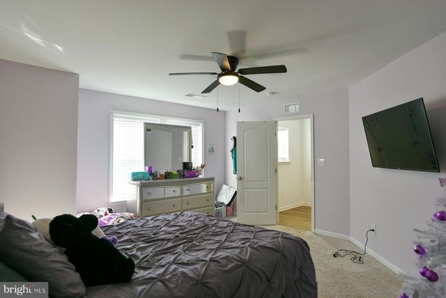 11432 ISAAC CT, Hagerstown, MD 21742