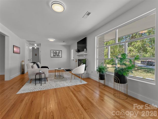 1110 3rd Avenue W multiple, Hendersonville, NC 28739