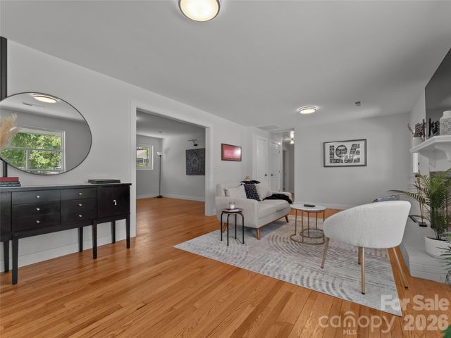1110 3rd Avenue W multiple, Hendersonville, NC 28739