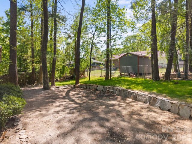 1110 3rd Avenue W multiple, Hendersonville, NC 28739