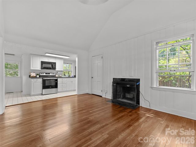 1110 3rd Avenue W multiple, Hendersonville, NC 28739