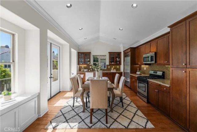 102 Mission, Irvine, CA 92620