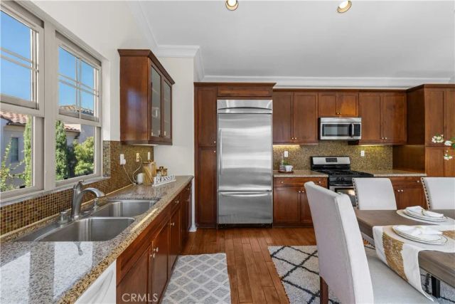 102 Mission, Irvine, CA 92620