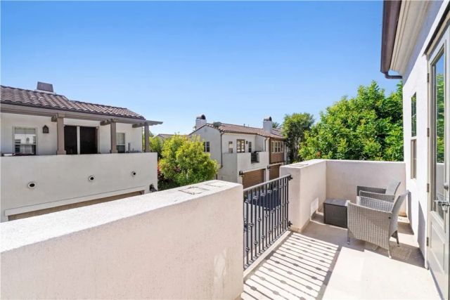 102 Mission, Irvine, CA 92620