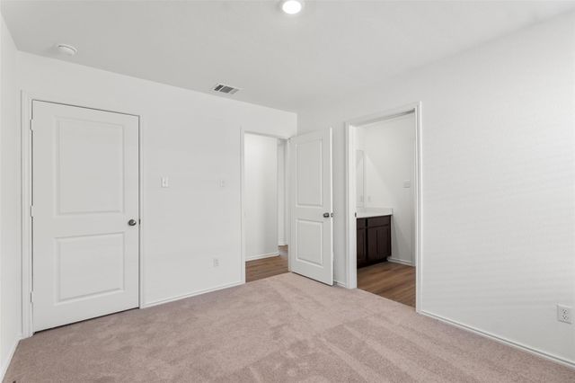 625 Waterway Ave, Hutto, TX 78634