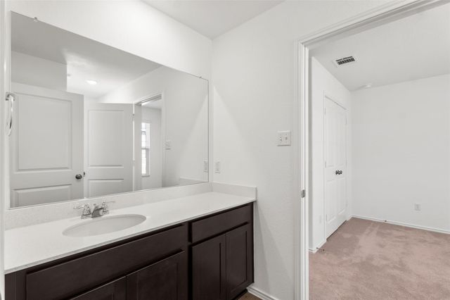 625 Waterway Ave, Hutto, TX 78634