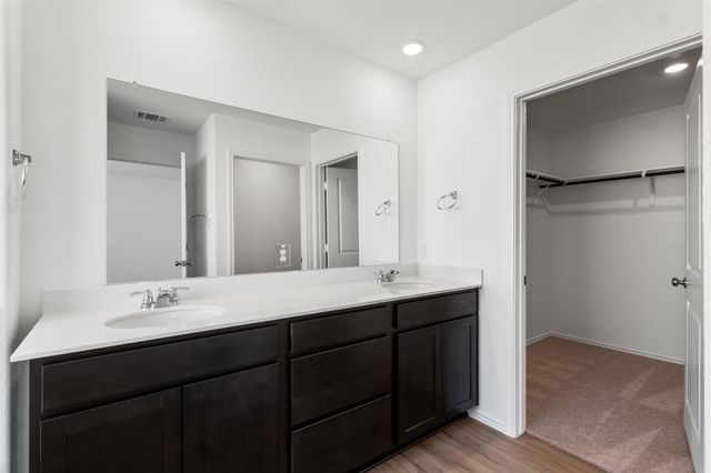 625 Waterway Ave, Hutto, TX 78634