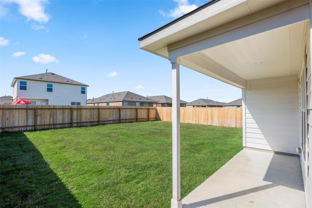 625 Waterway Ave, Hutto, TX 78634