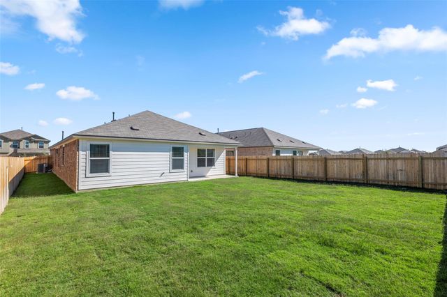 625 Waterway Ave, Hutto, TX 78634