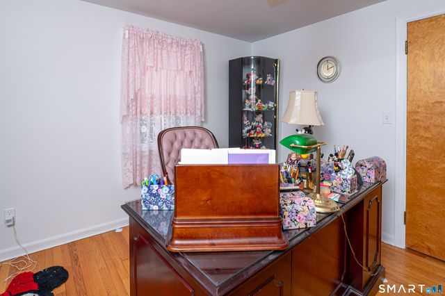 25 River Road, East Haven, CT 06512