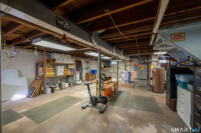 25 River Road, East Haven, CT 06512