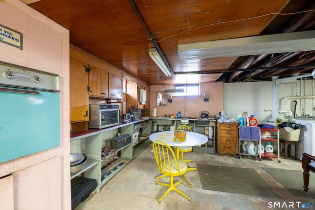 25 River Road, East Haven, CT 06512