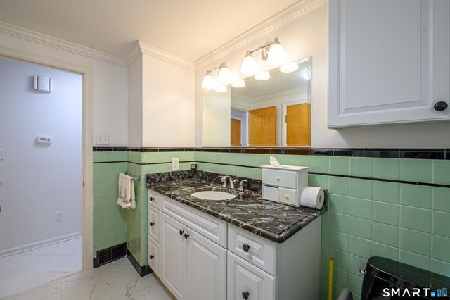 25 River Road, East Haven, CT 06512