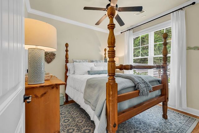 16 Vintners Ln., Murrells Inlet, SC 29576