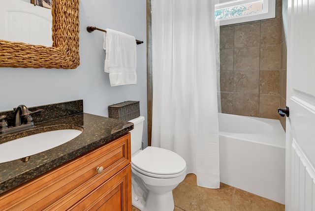 16 Vintners Ln., Murrells Inlet, SC 29576